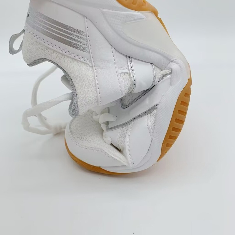 プロのバドミントンシューズメッシュ通気性テニスシューズ滑り止 - Badminton Court のレビューと価格